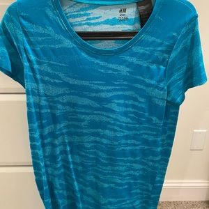 H&M SPORT Women’s workout tee